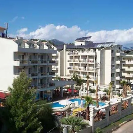 Hotel Club Diana 2*